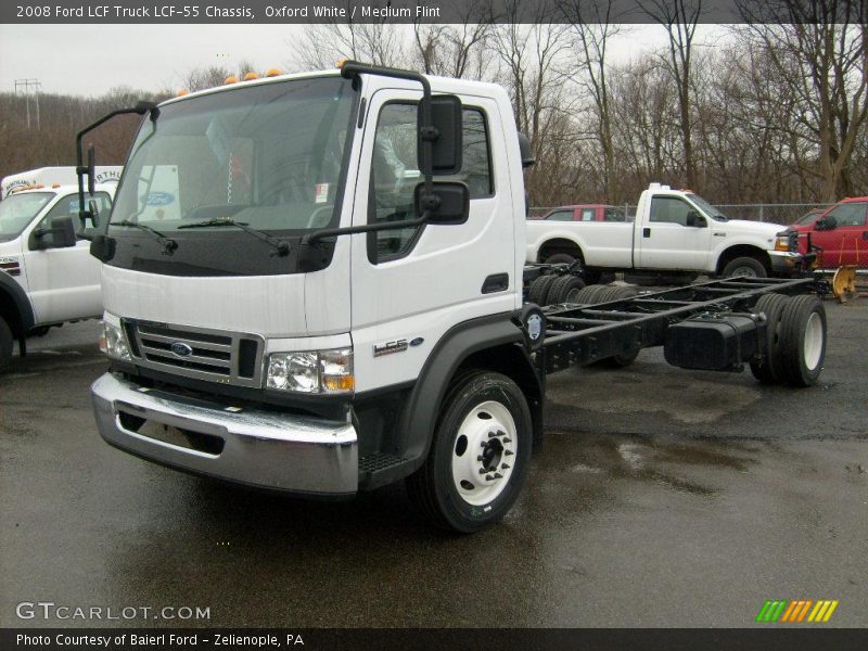 Oxford White / Medium Flint 2008 Ford LCF Truck LCF-55 Chassis