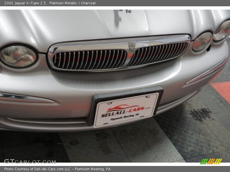 Platinum Metallic / Charcoal 2002 Jaguar X-Type 2.5