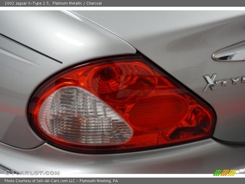 Platinum Metallic / Charcoal 2002 Jaguar X-Type 2.5