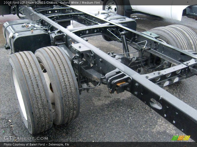 Oxford White / Medium Flint 2008 Ford LCF Truck LCF-55 Chassis
