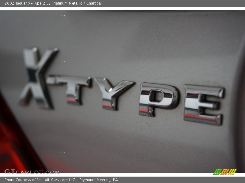 Platinum Metallic / Charcoal 2002 Jaguar X-Type 2.5