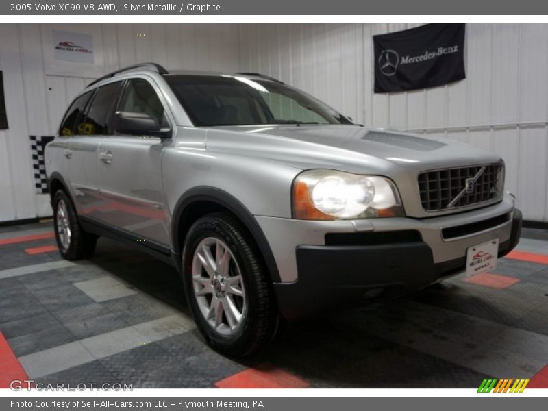 Silver Metallic / Graphite 2005 Volvo XC90 V8 AWD