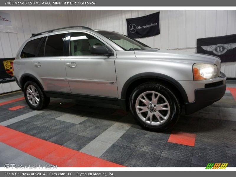 Silver Metallic / Graphite 2005 Volvo XC90 V8 AWD