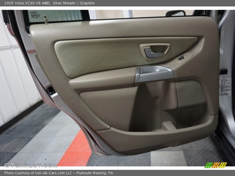 Silver Metallic / Graphite 2005 Volvo XC90 V8 AWD