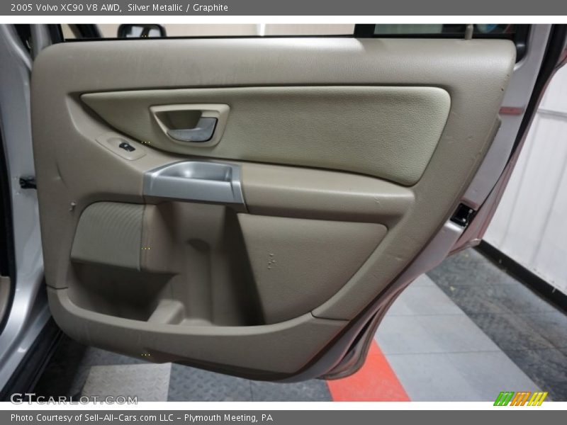 Silver Metallic / Graphite 2005 Volvo XC90 V8 AWD