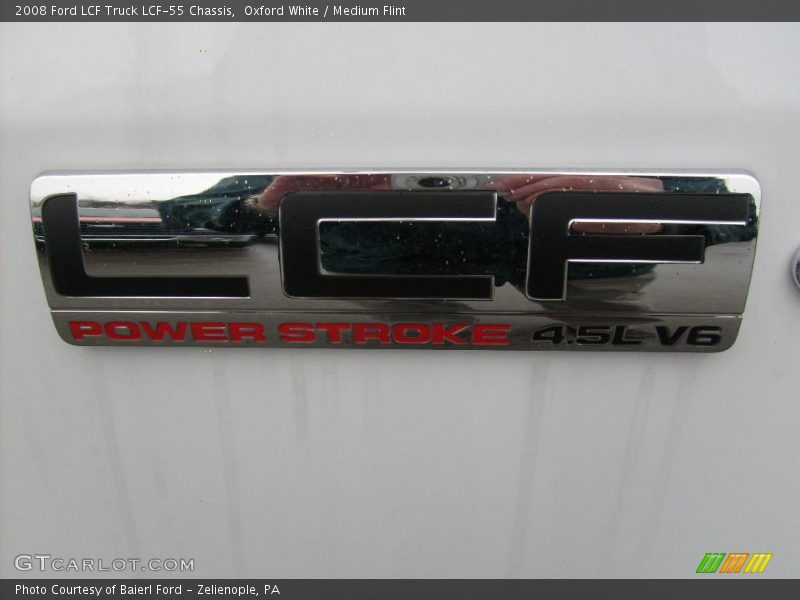 Oxford White / Medium Flint 2008 Ford LCF Truck LCF-55 Chassis