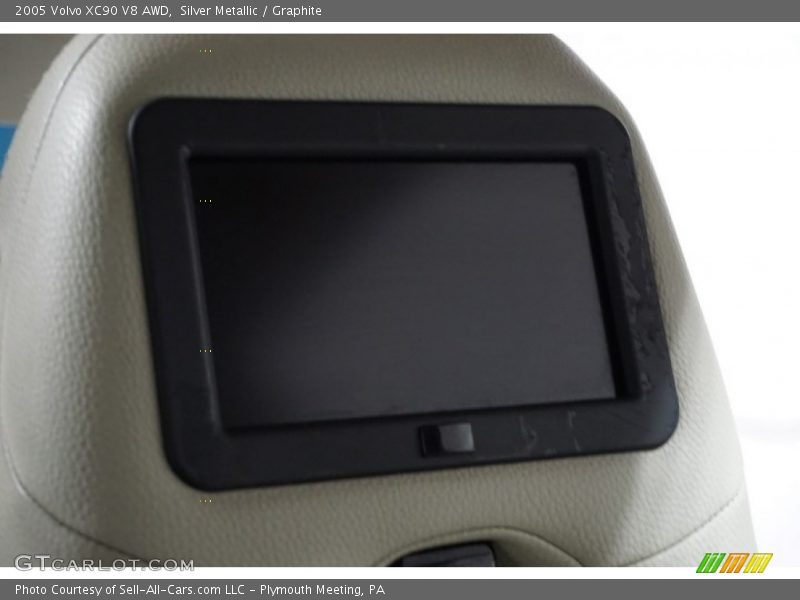 Silver Metallic / Graphite 2005 Volvo XC90 V8 AWD