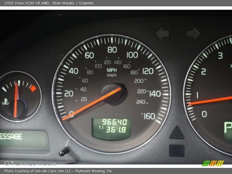 Silver Metallic / Graphite 2005 Volvo XC90 V8 AWD