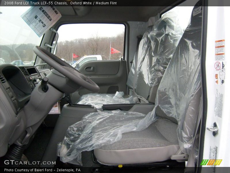 Oxford White / Medium Flint 2008 Ford LCF Truck LCF-55 Chassis