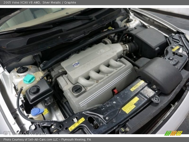 Silver Metallic / Graphite 2005 Volvo XC90 V8 AWD