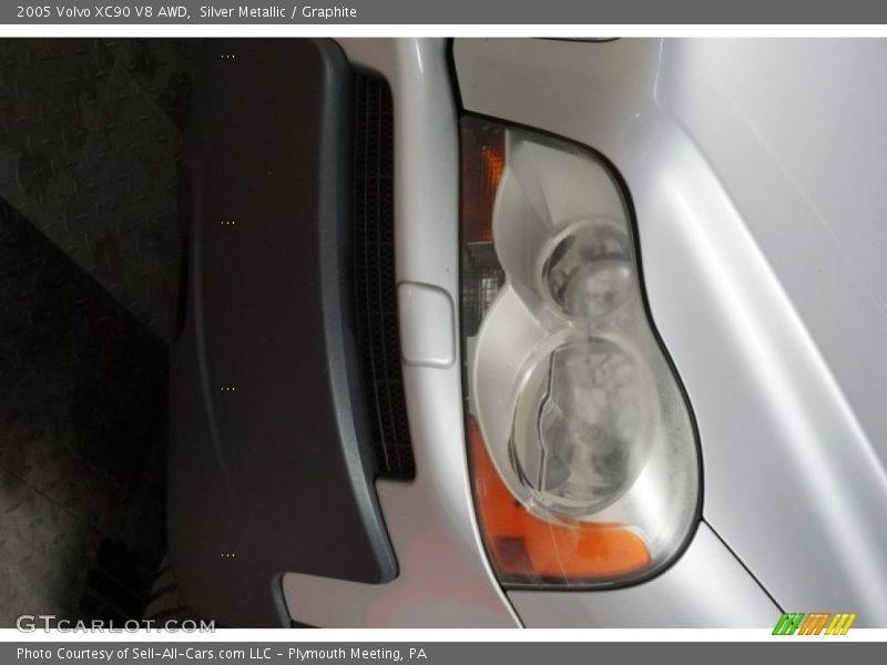 Silver Metallic / Graphite 2005 Volvo XC90 V8 AWD