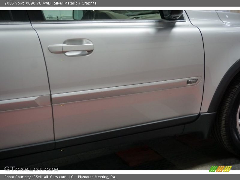 Silver Metallic / Graphite 2005 Volvo XC90 V8 AWD