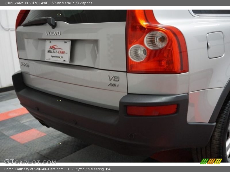 Silver Metallic / Graphite 2005 Volvo XC90 V8 AWD