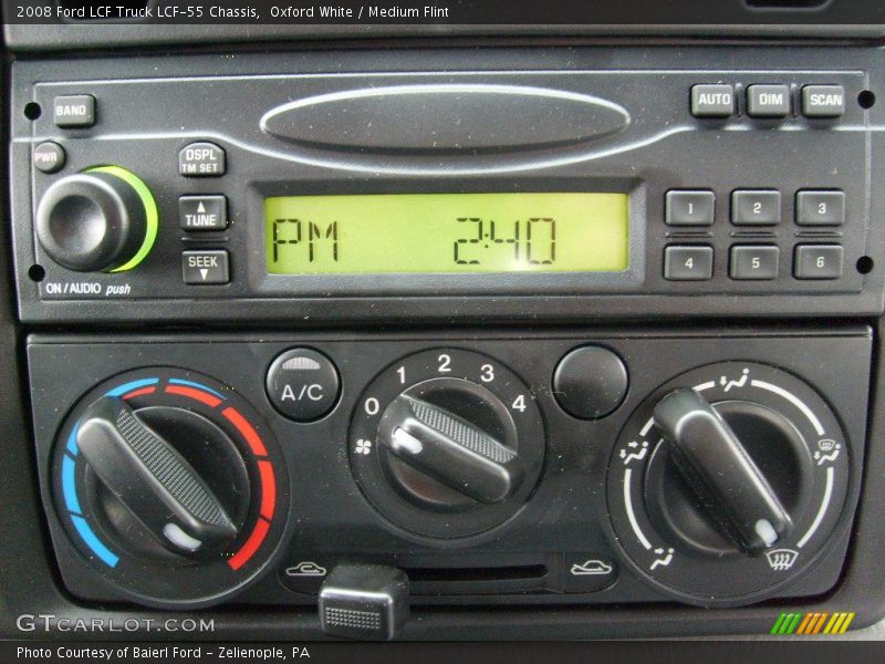 Oxford White / Medium Flint 2008 Ford LCF Truck LCF-55 Chassis