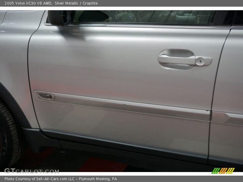 Silver Metallic / Graphite 2005 Volvo XC90 V8 AWD