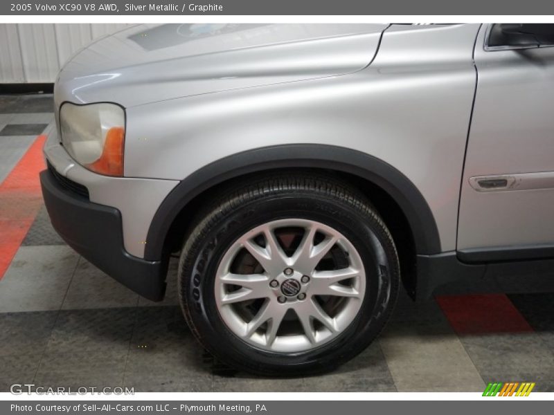Silver Metallic / Graphite 2005 Volvo XC90 V8 AWD