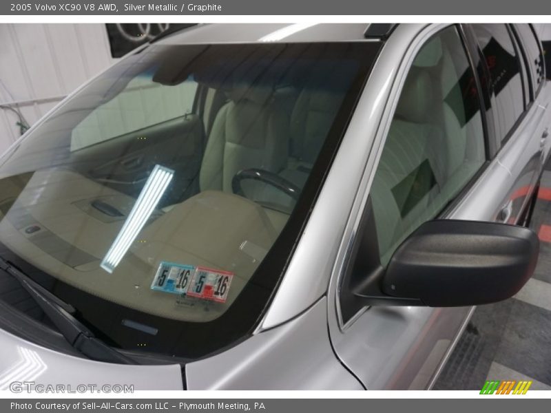 Silver Metallic / Graphite 2005 Volvo XC90 V8 AWD
