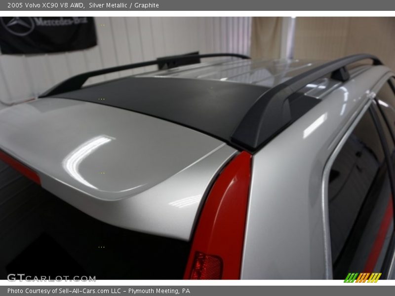 Silver Metallic / Graphite 2005 Volvo XC90 V8 AWD