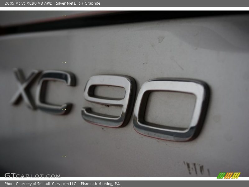 Silver Metallic / Graphite 2005 Volvo XC90 V8 AWD
