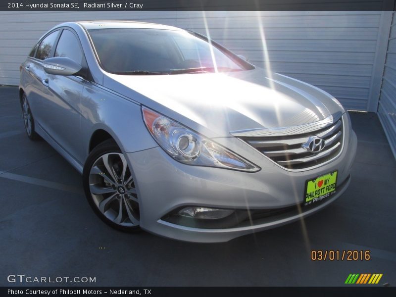 Radiant Silver / Gray 2014 Hyundai Sonata SE