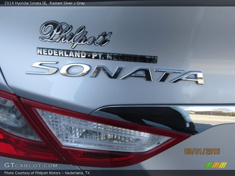 Radiant Silver / Gray 2014 Hyundai Sonata SE
