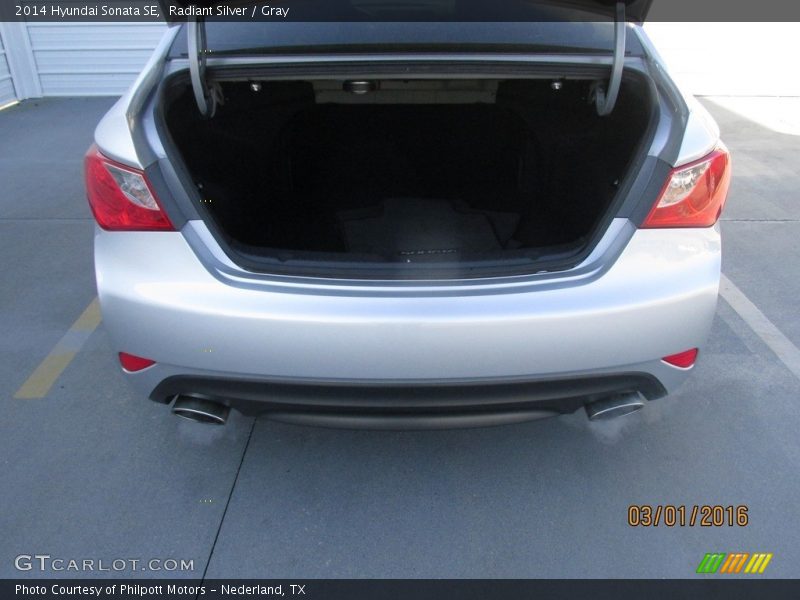Radiant Silver / Gray 2014 Hyundai Sonata SE