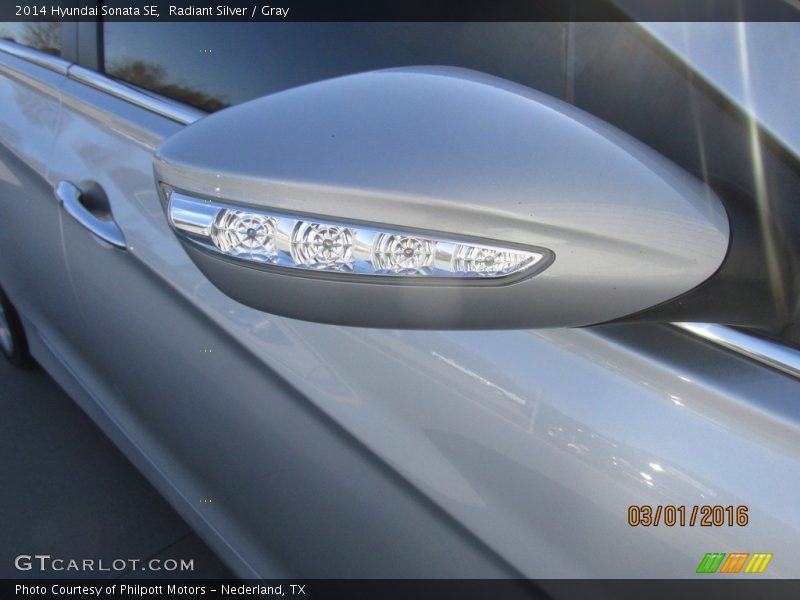 Radiant Silver / Gray 2014 Hyundai Sonata SE