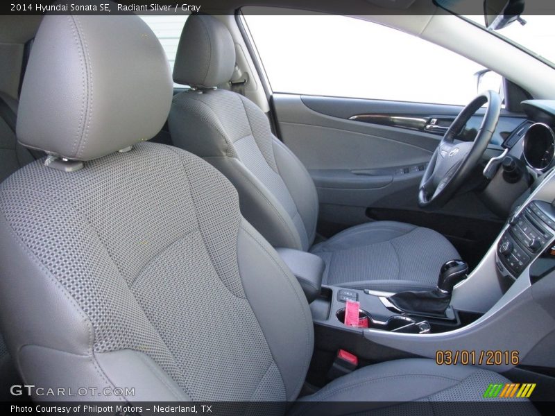 Radiant Silver / Gray 2014 Hyundai Sonata SE
