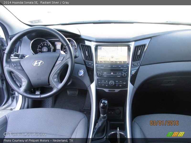 Radiant Silver / Gray 2014 Hyundai Sonata SE