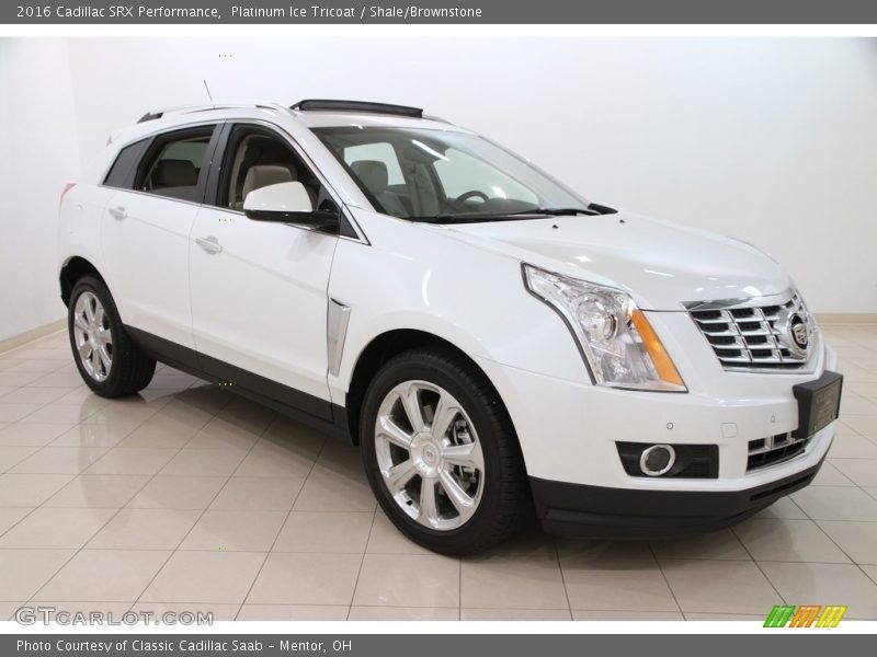 Front 3/4 View of 2016 SRX Performance