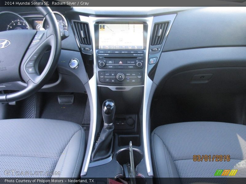 Radiant Silver / Gray 2014 Hyundai Sonata SE