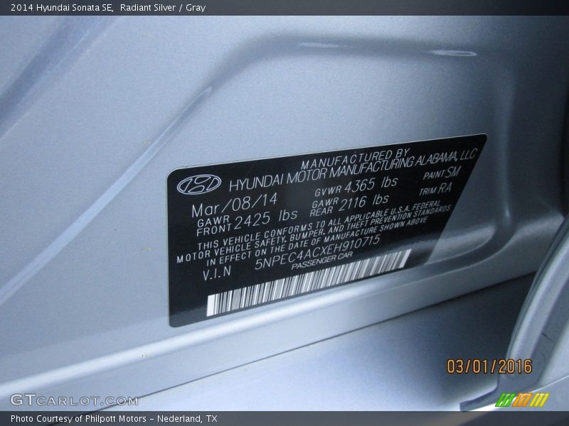 Radiant Silver / Gray 2014 Hyundai Sonata SE