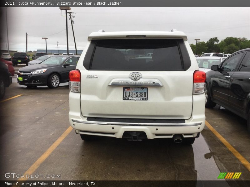 Blizzard White Pearl / Black Leather 2011 Toyota 4Runner SR5
