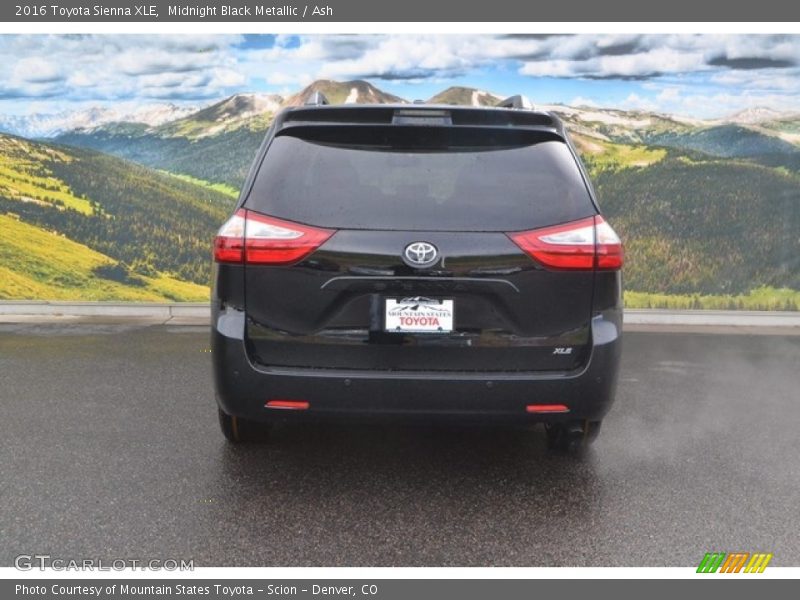 Midnight Black Metallic / Ash 2016 Toyota Sienna XLE