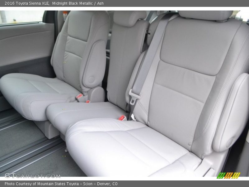 Midnight Black Metallic / Ash 2016 Toyota Sienna XLE
