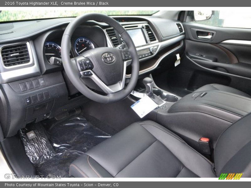 Creme Brulee Mica / Black 2016 Toyota Highlander XLE