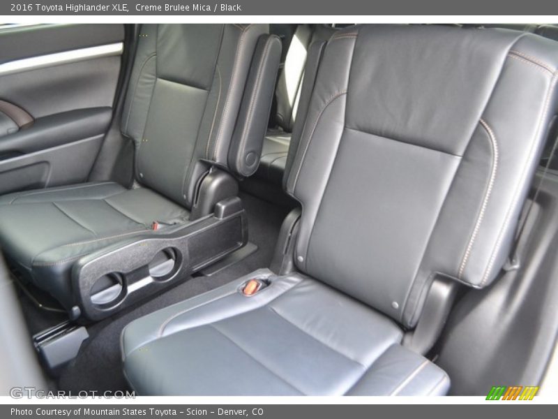 Creme Brulee Mica / Black 2016 Toyota Highlander XLE