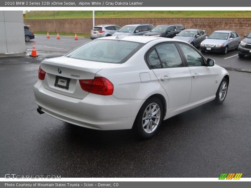 Alpine White / Gray Dakota Leather 2010 BMW 3 Series 328i xDrive Sedan