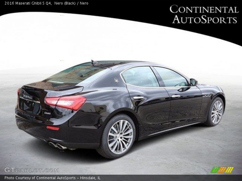 Nero (Black) / Nero 2016 Maserati Ghibli S Q4