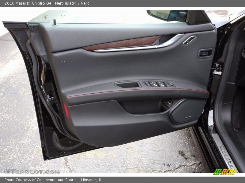 Nero (Black) / Nero 2016 Maserati Ghibli S Q4