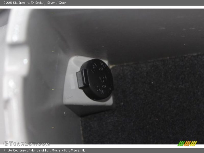 Silver / Gray 2008 Kia Spectra EX Sedan