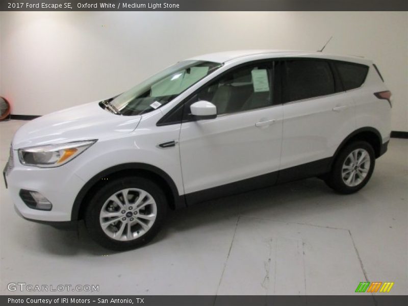 Oxford White / Medium Light Stone 2017 Ford Escape SE