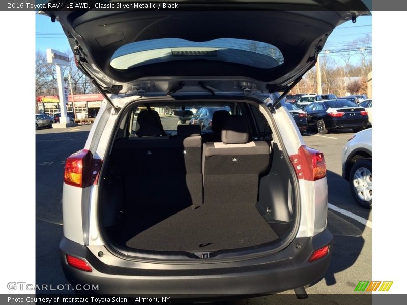 Classic Silver Metallic / Black 2016 Toyota RAV4 LE AWD
