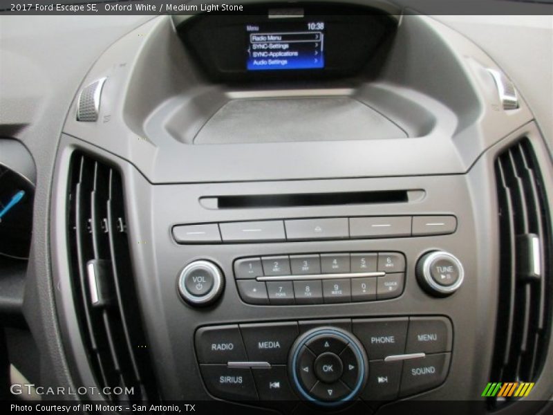 Oxford White / Medium Light Stone 2017 Ford Escape SE