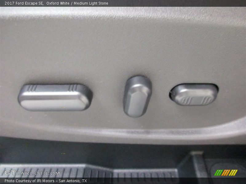 Oxford White / Medium Light Stone 2017 Ford Escape SE
