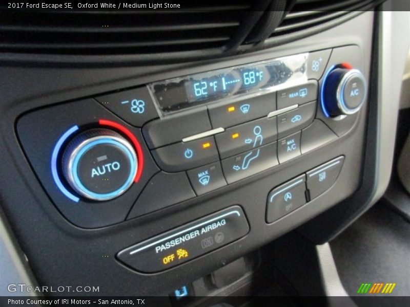 Oxford White / Medium Light Stone 2017 Ford Escape SE