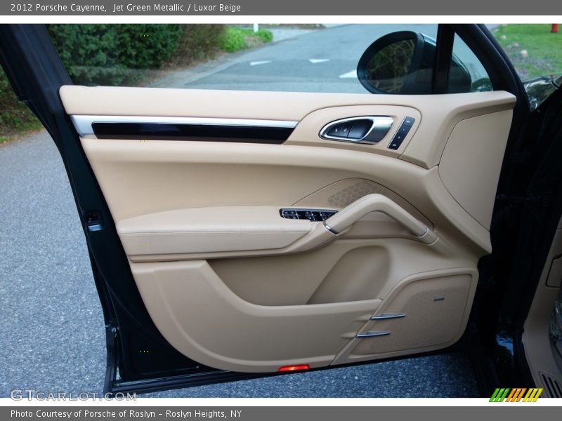 Jet Green Metallic / Luxor Beige 2012 Porsche Cayenne