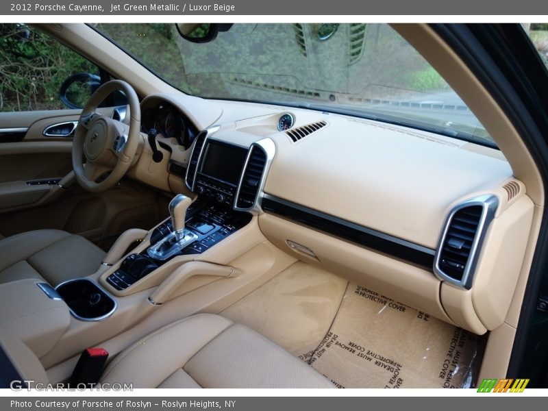 Jet Green Metallic / Luxor Beige 2012 Porsche Cayenne