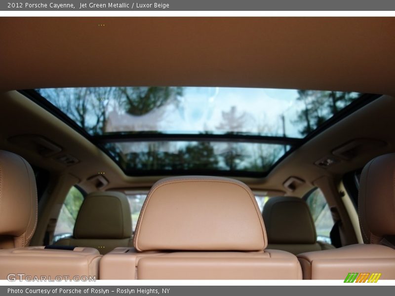 Jet Green Metallic / Luxor Beige 2012 Porsche Cayenne