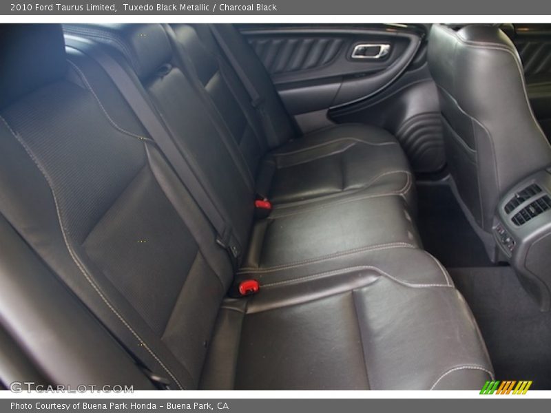 Tuxedo Black Metallic / Charcoal Black 2010 Ford Taurus Limited